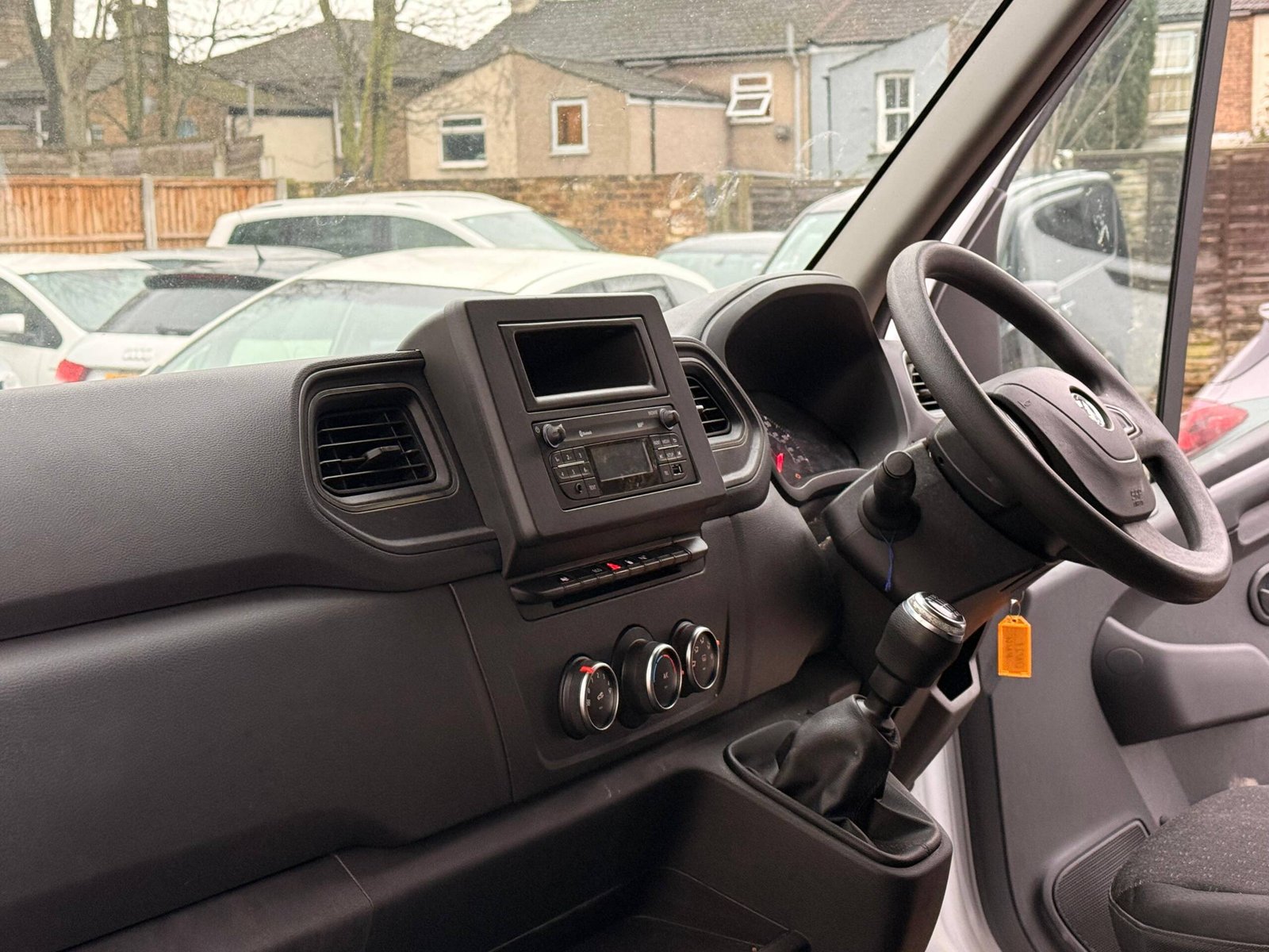 
								VAUXHALL MOVANO 2.3 2021 White full									