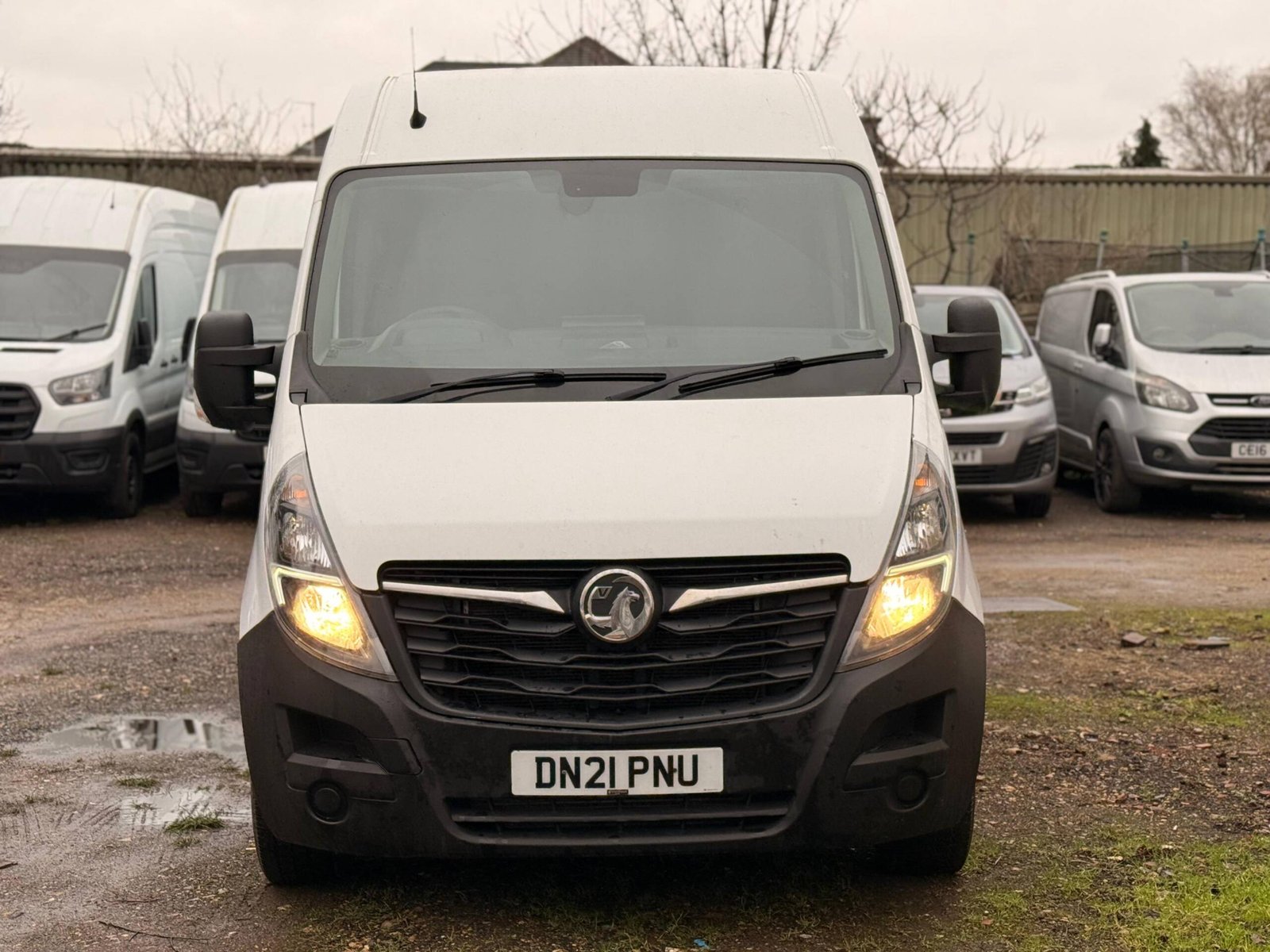 
								VAUXHALL MOVANO 2.3 2021 White full									