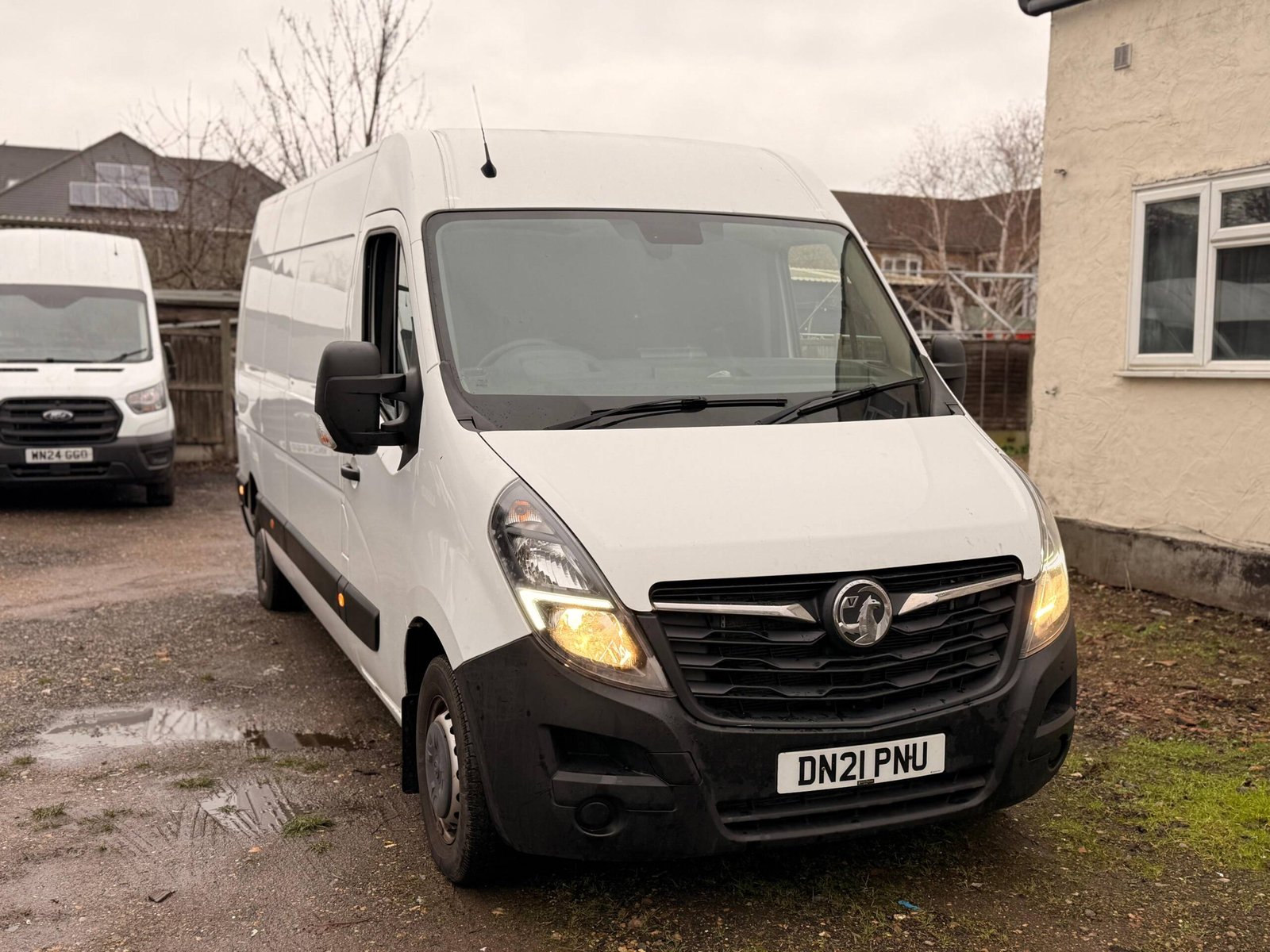 
								VAUXHALL MOVANO 2.3 2021 White full									