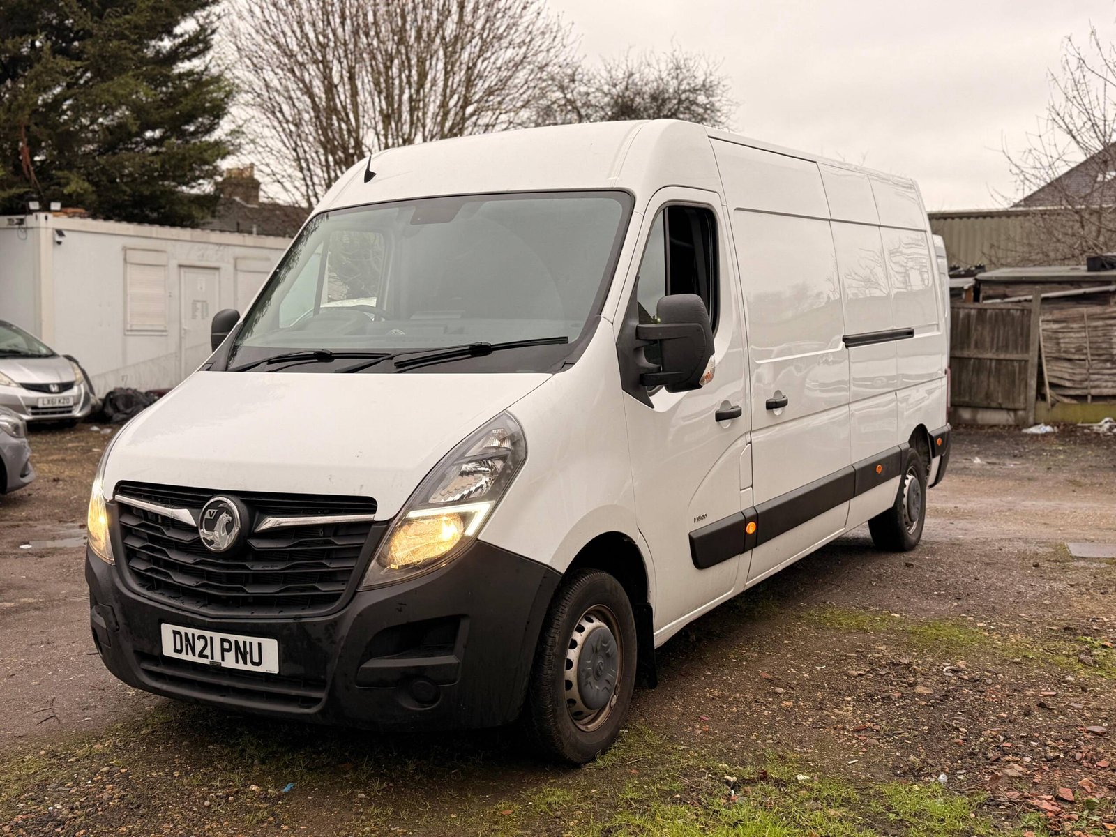 
								VAUXHALL MOVANO 2.3 2021 White full									